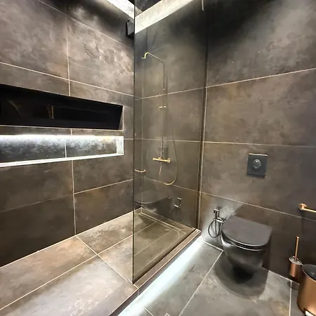 Apartamento 8 Black & Yellow Urban Center