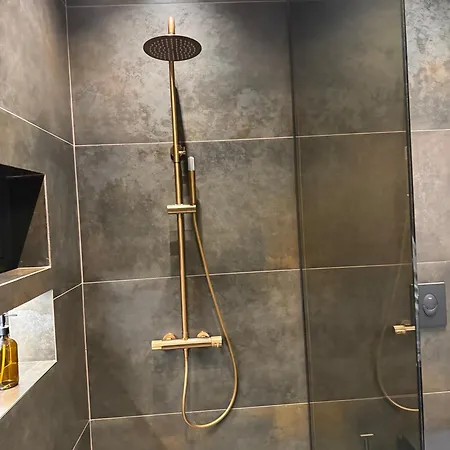 8 Black & Yellow Urban Center Apartment *