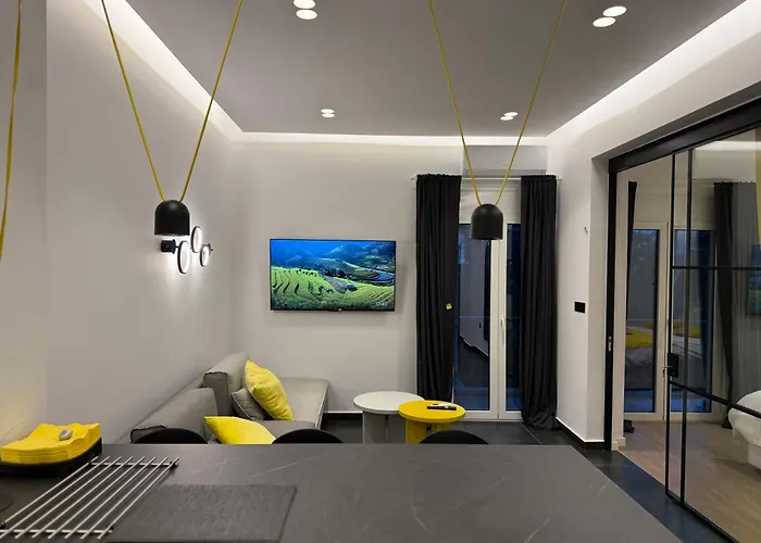 Apartamento 8 Black & Yellow Urban Center Patras